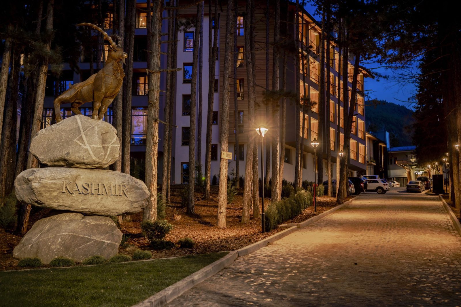 "Винаги разчитаме на навременни доставки и коректно обслужване."